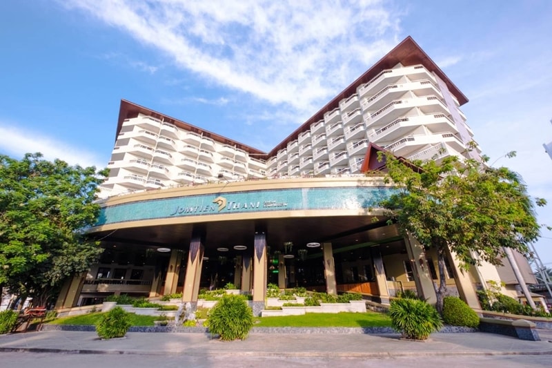 Jomtien Thani Hotel : Building